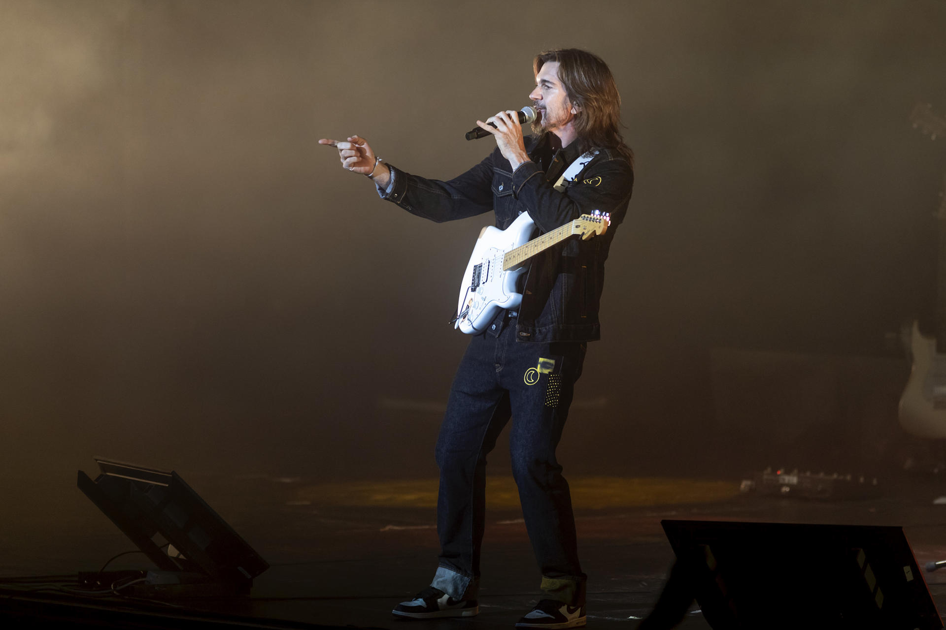 Juanes estrena ‘Nacimos solos’, primer sencillo de la nueva serie de Prime Video ‘Zorro’