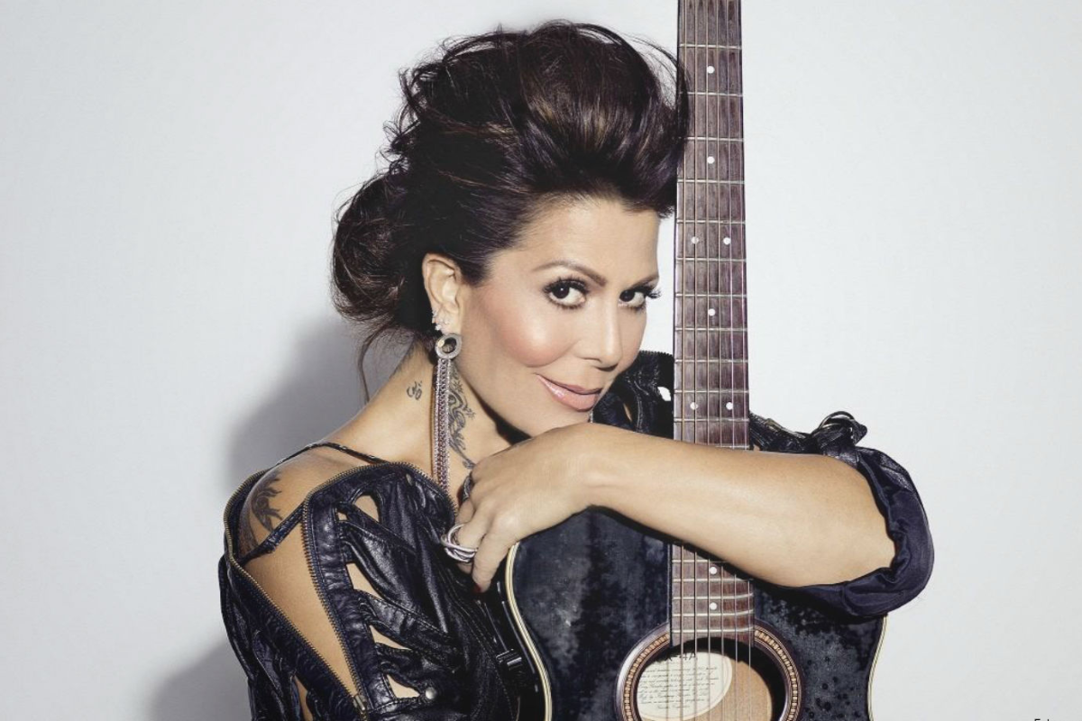 Papá de Alejandra Guzmán aclara rumores de recaída en adicciones tras el fallecimiento de su madre